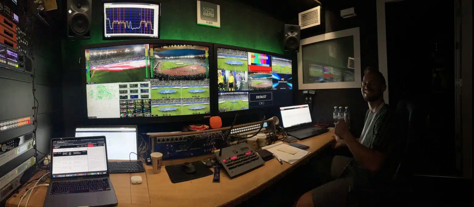 Wouter Kamminga at the SNG position, sending a live feed from a sports venue